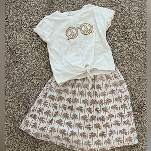 Rylee + Cru peace sign tee & Pink Chicken skirt, adorable outfit!!